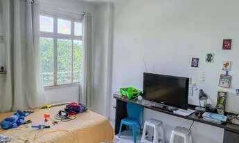 Imagem 7: Apto com tres quartos sendo um suíte - 150m²