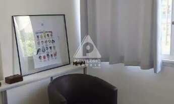 Imagem: Privilégio Imóveis vende sala toda reformada