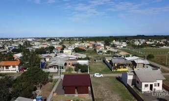 Imagem 3: Casa com 03 quartos no bairro Golfinhos - Balneário Arroio do Silva SC