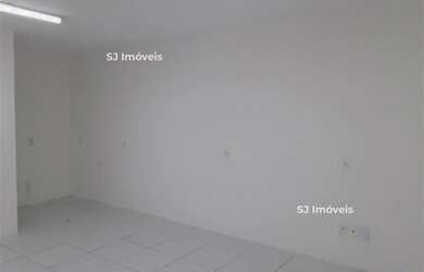 Imagem 4: Sala comercial em frente à Praça das Flores e ao lado do BS Design