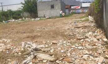 Imagem 2: Terreno plano e cercado