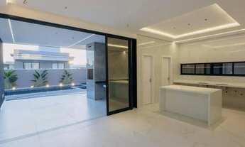 Imagem 4: Casa Duplex Alto Padrão no Terras Alphaville 2 com Piscina Aquecida Nanoglass e 4 Suítes