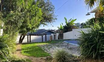 Imagem 3: Casa com Piscina e Amplo Quintal no Centro de Gravataí ? 3 Dormitórios e Suíte