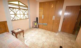 Imagem 10: Casa com 5 Quartos e 3 banheiros à Venda, 380 m² por R$ 600.000