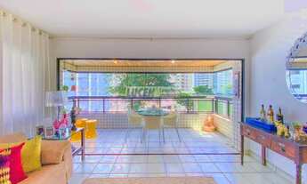 Imagem 4: Esse charmoso apartamento no tranquilo bairro de Setúbal tem 224 m² muito bem distribuídos