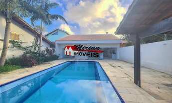 Imagem 2: Pertinho da praia com uma linda e grande piscina em alvenaria oportunidade de nogocio em