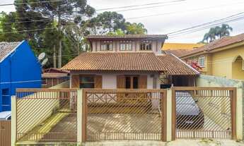 Imagem 2: Casa com 2 quartos (suíte com closet), 4 vagas, em Santa Felicidade