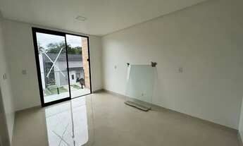 Imagem 4: Casa Duplex no Morada dos Passaros 4 Suites Area Gourmet com churrasqueira e piscina com c