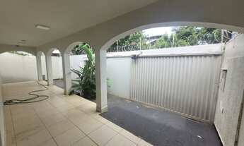 Imagem 2: Casa para aluguel próximo a Ufu do Santa Mônica com 03 quartos no Bairro Saraiva - Uberlân