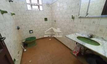 Imagem 4: Casa ISOLADA na Guilhermina, 3 dormitórios, quintal, jardim, confira na imobiliária em Pra