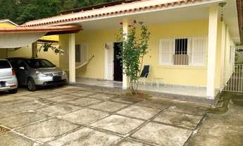 Imagem: Casa a venda no centro de Bom Jesus do Itabapoana