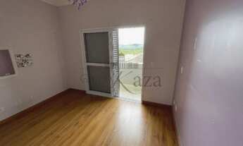 Imagem 7: Casa de condomínio para venda possui 450 metros quadrados com 4 quartos