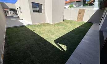 Imagem 2: ESPLÊNDIDO! CASA PLANA, NOVA, MODERNA E COM QUATRO VAGAS!!! LOTE 360M!