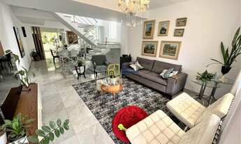 Imagem: Casa Geminada à Venda - 3 Quartos sendo