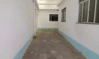 Imagem 4: Bairro Santos Dumont / Aluga se Casa + kitnet / Área externa e garagem / Ótima localização