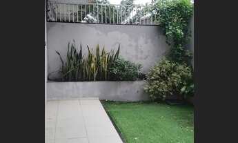 Imagem 2: Casa de condomínio para venda possui 133 metros quadrados com 4 quartos