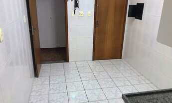 Imagem 2: Apartamento 700m2 Centro,2quartos, Sala com sacada,cozinha