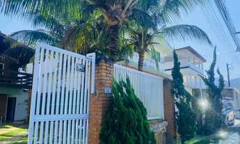 Imagem: Casa e chales pé na areia em maranduba