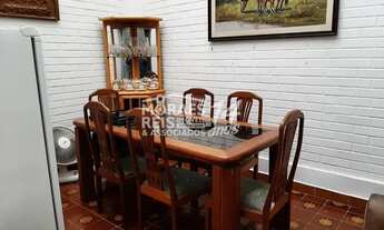 Imagem: Sobrado à Venda em Localização Privilegiada