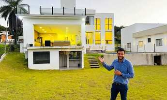 Imagem: Casa de Alto Padrão no Condomínio Solar