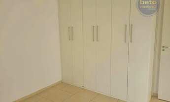 Imagem 3: Apartamento repleto de armários