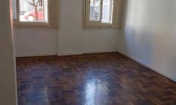 Imagem 7: Apartamento térreo, 2 quartos, pátio, desocupado no bairro Cidade Baixa