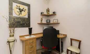 Imagem 7: Apartamento semimobiliado com 2 quartos e 2 banheiros no Bairro Floresta