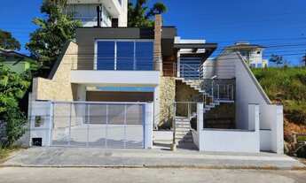 Imagem: Linda Casa na Pedra Branca 03 dormitórios