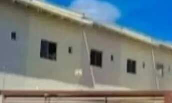 Imagem: Sobrado em pequeno condomínio fechado