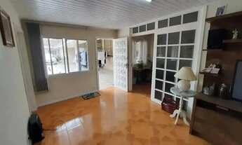 Imagem 3: CASA com 3 dormitórios à venda com 450m² por R$ 1.280.000,00 no bairro Capão Raso - CURITI