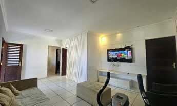 Imagem 6: Duas casas, terreno grande e com ótima localização