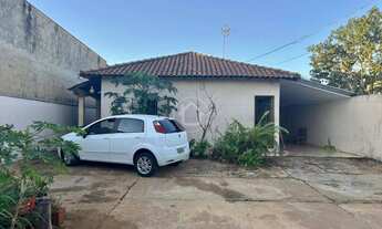 Imagem 2: CASA DE ESQUINA COM 02 QUARTOS E AMPLO TERRENO