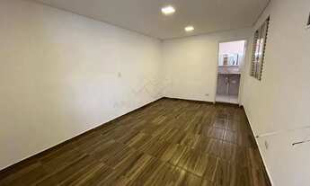 Imagem 6: Sobrado com 04 dormitórios para alugar, 160 m² por R$ 2.400,00/mês na Vila Humaitá - Santo