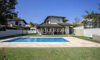 Imagem: Casa a poucos metros do mar