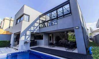 Imagem 2: RR9560 Casa 460m² CONDOMÍNIO CAMPOS DO CONDE - OPORTUNIDADE - 5 Suítes 4 Vagas - Santana d