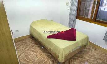 Imagem 5: Casa com 2 vagas de garagem para carros pequenos