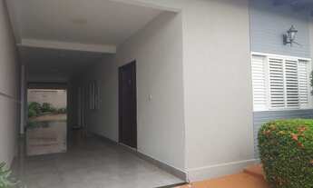 Imagem 4: Casa para venda no altos do Coxipó, possui 258m2 de área construída, 4 quartos, sendo dois