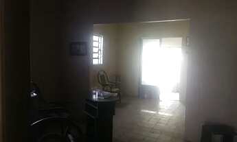 Imagem 3: Casa no bairro da Macaxeira no córrego do jenipapo