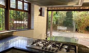 Imagem 6: Casa para venda possui 180 metros quadrados com 4 quartos em São Luiz - Belo Horizonte - M