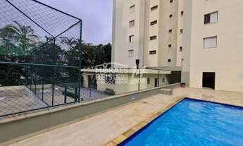 Imagem 15: Apartamento com 77m², 2 dormitórios sendo 1 suíte com armários, 1 escritório com estante e