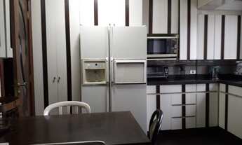 Imagem 6: Apartamento para aluguel possui 200 metros quadrados com 4 quartos