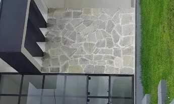 Imagem 2: Condomínio Jardins Marselha - Linda casa com 3/4 sendo 2 suítes