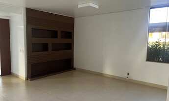 Imagem 6: Casa para venda com 330 metros quadrados com 3 quartos em Jardins Madri