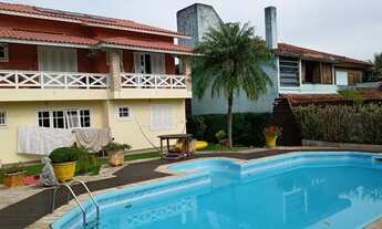 Imagem: OPORTUNIDADE! Linda Casa com 4 suítes