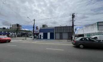 Imagem 3: Lojas na Avenida Barão de maruim, com 16,90 x 21, Centro 987.000,00