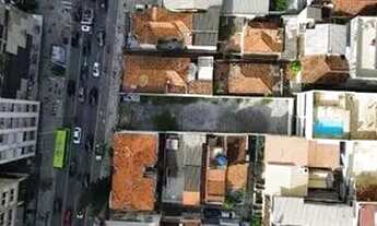 Imagem 2: Terreno à Venda com 450m² em Localização Privilegiada!