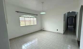 Imagem: Casa Térrea no Jardim Portugal, 3 Dormitórios