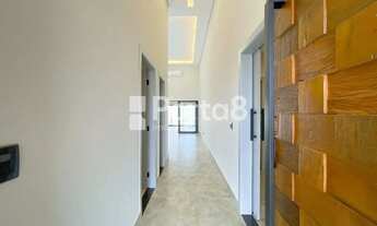 Imagem 3: Elegância e Conforto no Condomínio Quinta Lago: Sua Nova Casa com Piscina e Área Gourmet