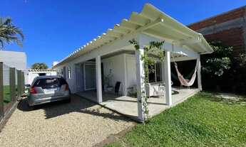 Imagem: Linda Casa 4 quadras do mar Térrea com