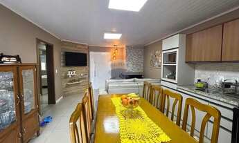 Imagem 4: Casa Charmosa em Camobi: Conforto e Praticidade